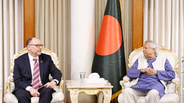 প্রধান উপদেষ্টার সঙ্গে পিটার হাসের সাক্ষাৎ