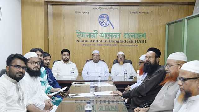 চলছে বৈঠকের রাজনীতি
