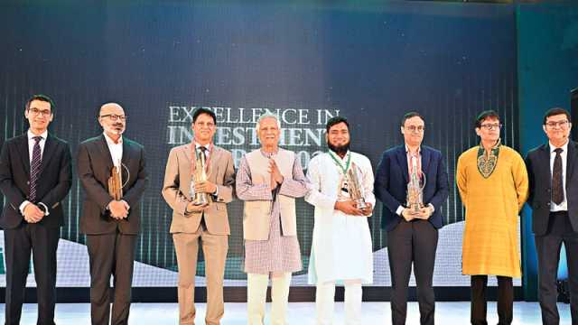 বিশ্বকে বদলে দেওয়ার যাত্রায় যুক্ত হোন