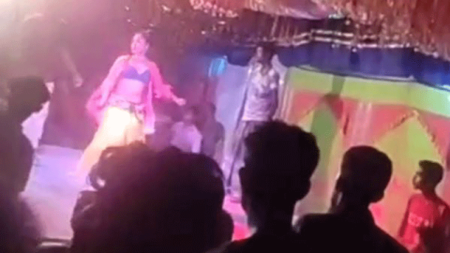 মেলায় পুতুল নাচের নামে অশ্লীলতা, গুড়িয়ে দিল প্রশাসন