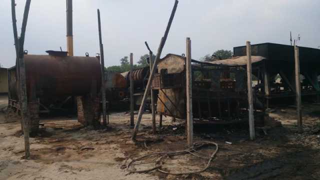 ফরিদপুরে মিক্সার প্লান্টে অগ্নিকাণ্ড, আহত ২ শ্রমিক