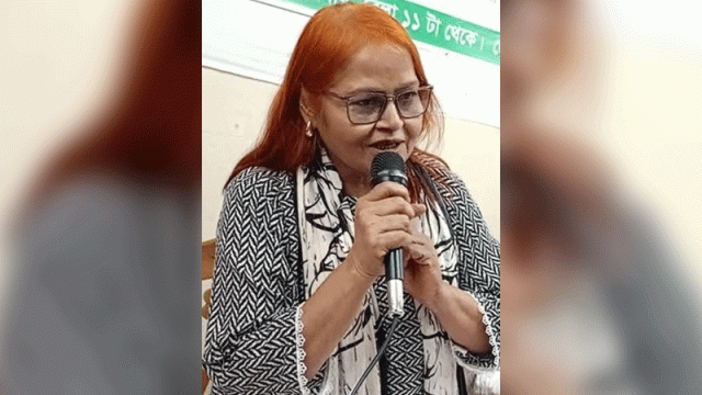 রাষ্ট্র সংস্কার আন্দোলনের সভায় এলেন মহিলা লীগ নেত্রী, দিলেন বক্তব্যও
