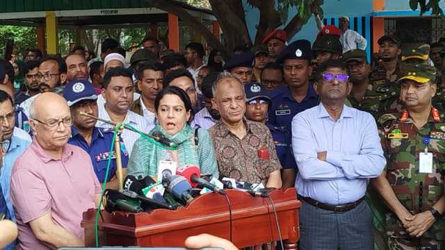 ভবদহ পরিদর্শনে ৩ উপদেষ্টা, নদী খনন করবে সেনাবাহিনী