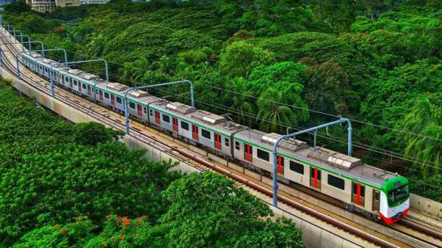 দেড় ঘণ্টা পর চালু মেট্রোরেল