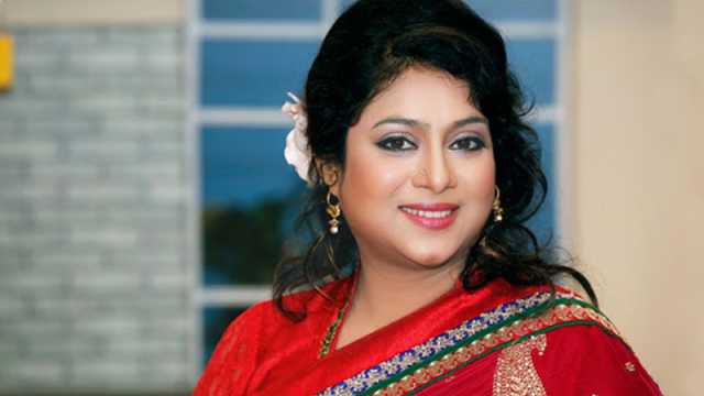 হুট করে ৮ ঘণ্টার জন্য কেন ঢাকায় এসেছিলেন শাবনূর