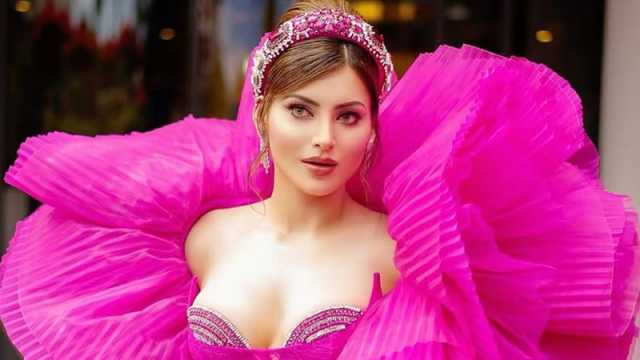 এবার নিজের সৌন্দর্যের বর্ণনা দিতে গিয়ে বিতর্কে উর্বশী