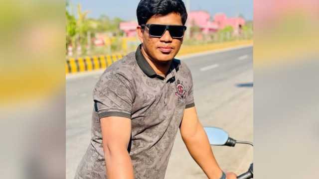 দোকানে বসেছিলেন যুবদলকর্মী ইব্রাহিম, তিনটি অটোরিকশায় এসে বুকে-মাথায় গুলি