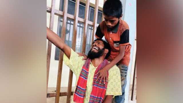 নিহত সাইফুলের বাবা বললেন, ছেলের লাশ দাফনের জায়গা নেই
