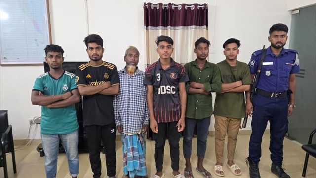 মালয়েশিয়া পাচারের উদ্দেশ্যে অপহরণ, টেকনাফের পাহাড় থেকে উদ্ধার সেই ৬ শ্রমিক