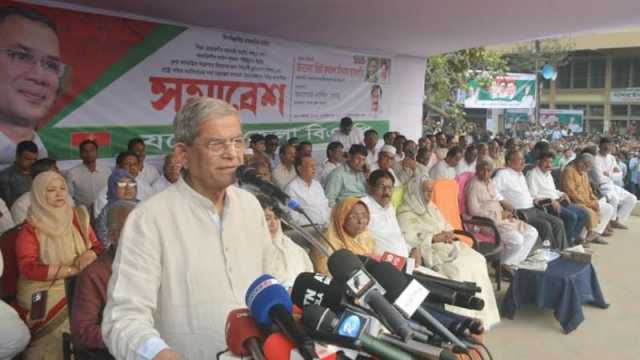 ক্ষমতায় থেকে দল গঠন করবেন, এটা জনগণ মেনে নেবে না: মির্জা ফখরুল