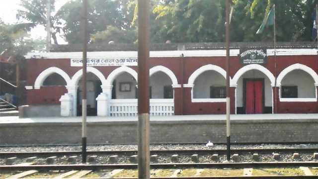 রেললাইনে পড়ে ছিল আওয়ামী লীগ নেতার মরদেহ, রশিতে বাঁধা ছিল দু’হাত
