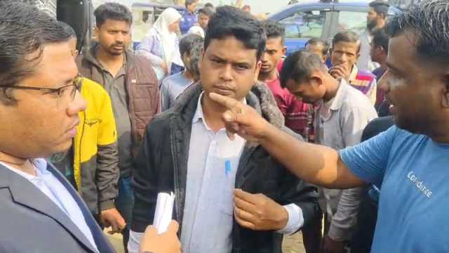 এসিল্যান্ডকে চাঁদা না দেওয়ায় চালককে আটকের অভিযোগ