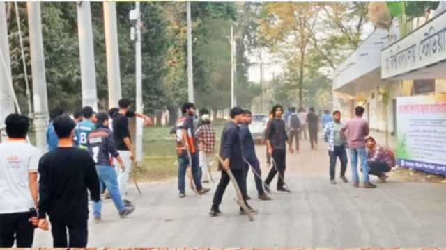 খেলায় কটুকথা নিয়ে রাবিতে পাল্টাপাল্টি ধাওয়া, আহত ২০