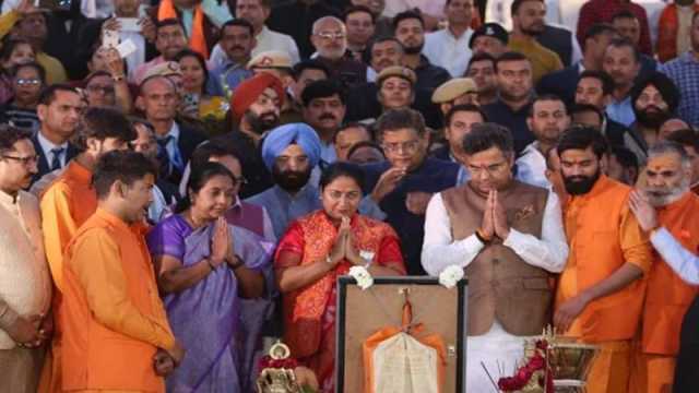 দিল্লির মুখ্যমন্ত্রী হিসেবে শপথ নিলেন রেখা গুপ্ত