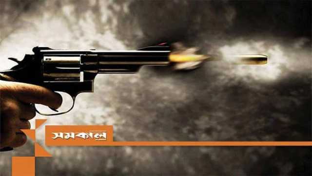 হঠাৎ অটোরিকশায় এসে সাবেক ছাত্রদল নেতাকে এলোপাতাড়ি গুলি