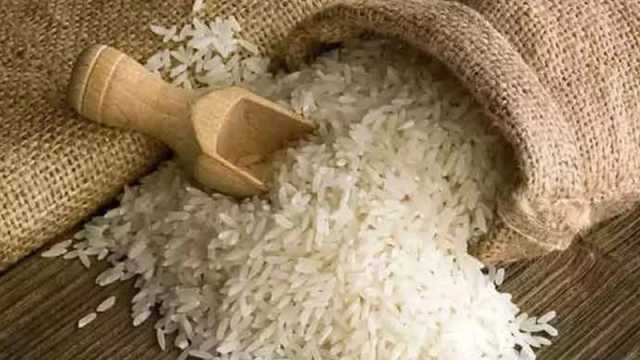 ভারত থেকে আরও ৫০ হাজার টন চাল আমদানি করছে সরকার