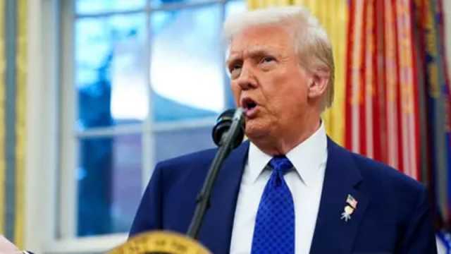 যুদ্ধ বন্ধ করতে না পারায় ইউক্রেনকে দুষলেন ট্রাম্প
