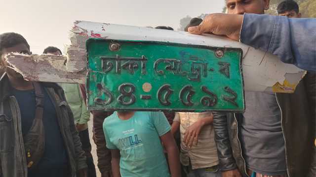 ধামইরহাটে পিকনিকের বাসে প্রাণ গেল ব্যবসায়ীর