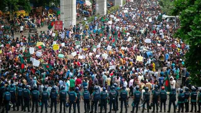 গণঅভ্যুত্থানে নিহত: ‘বেওয়ারিশ’ দাফন ৮ জনের তথ্য চায় পুলিশ