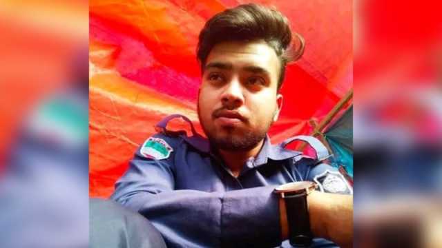 ঘরের আড়ায় ঝুলছিল পুলিশ সদস্যের মরদেহ