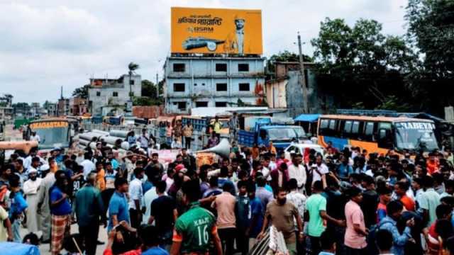 গাইবান্ধায় ইপিজেডের পক্ষে-বিপক্ষে পাল্টাপাল্টি কর্মসূচি