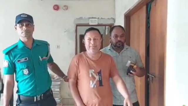 চাঁদাবাজির মামলায় গাজীপুরের সাবেক বিএনপি নেতা স্বপন গ্রেফতার