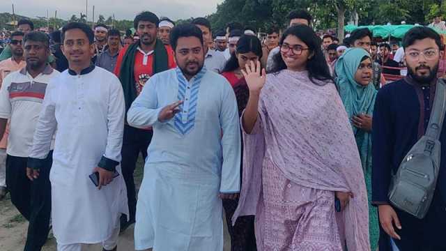 সংবিধানে জুলাই ঘোষণাপত্র যুক্ত করতেই হবে: নাহিদ ইসলাম