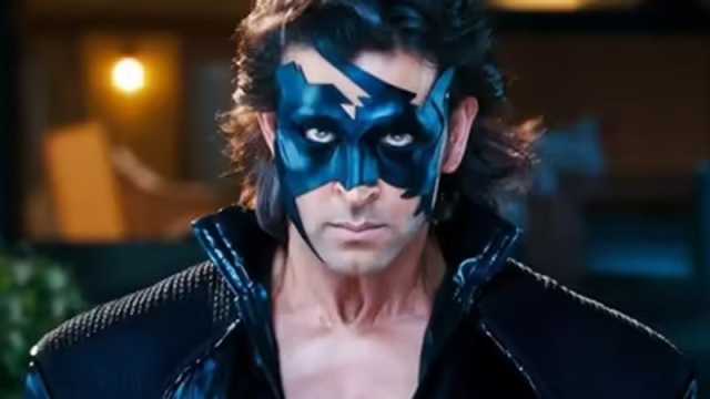 তিন রূপে হৃতিক, ফিরতে পারেন রেখা-প্রিয়াঙ্কা-প্রীতিও