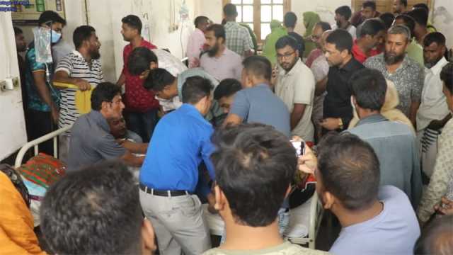 পাবনায় বিএনপির দু’পক্ষের সংঘর্ষ, গুলিবিদ্ধ ৭