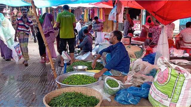 ৬০ টাকার কাঁচা মরিচ বিক্রি হচ্ছে ২৮০ টাকায়