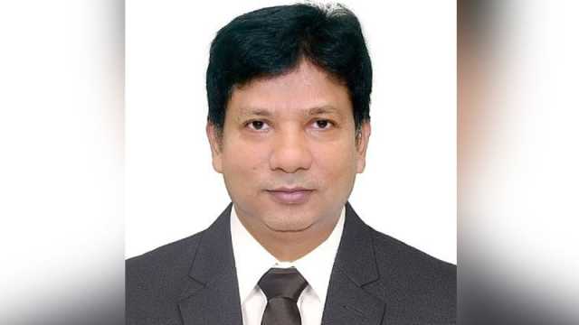 চট্টগ্রাম কাস্টম হাউসের কমিশনার জাকির হোসেন বরখাস্ত
