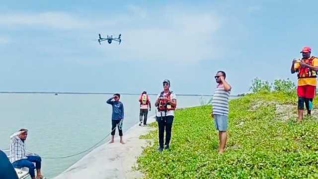 সাগরে ড্রোন উড়িয়ে খোঁজা হচ্ছে নিখোঁজ চবি শিক্ষার্থী অরিত্র হাসানকে