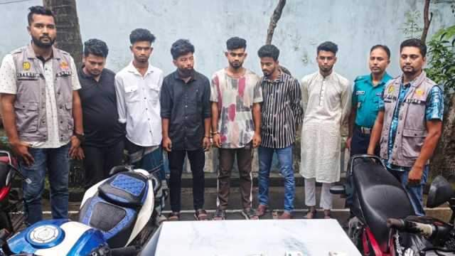সৌদি রিয়াল ডাকাতি মামলায় গ্রেপ্তার আরও ৬ জন