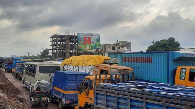 ঢাকা-সিলেট মহাসড়কের ব্রাহ্মণবাড়িয়ার অংশে ১০ কিলোমিটার যানজট
