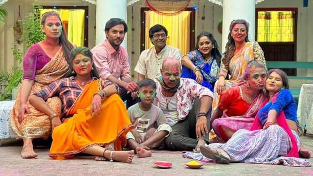 ৪০০ বছরের পুরোনো যৌনপল্লির গল্পে ‘রঙবাজার’, আসছে দুর্গাপূজায়