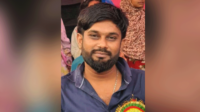নরসিংদীতে ইন্টারনেট ও ডিস ব্যাবসায়ীকে গুলি করে-কুপিয়ে হত্যা