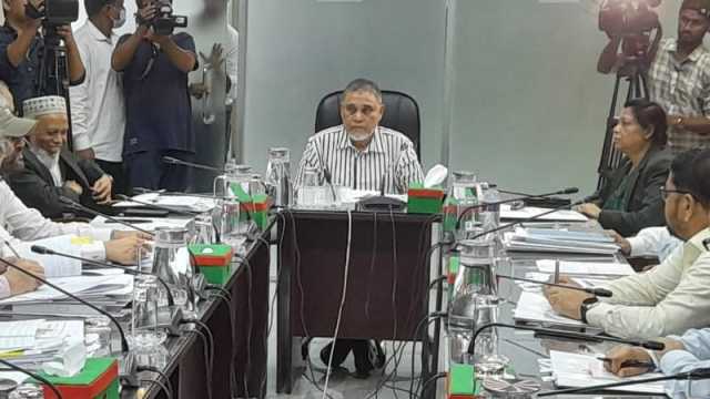 আরপিও সংস্কার নিয়ে বৈঠকে ইসি