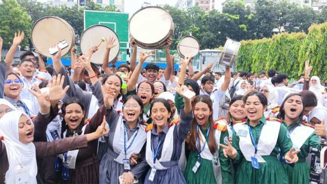 এসএসসিতে শতভাগ পাস ৯৮৪ প্রতিষ্ঠানে