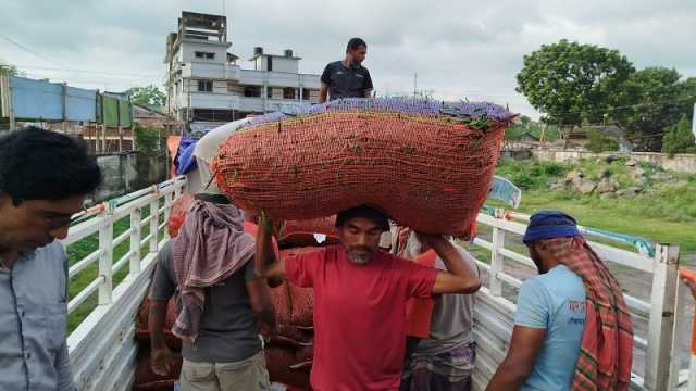 ভারত থেকে এলো ১০ টন কাঁচা মরিচ