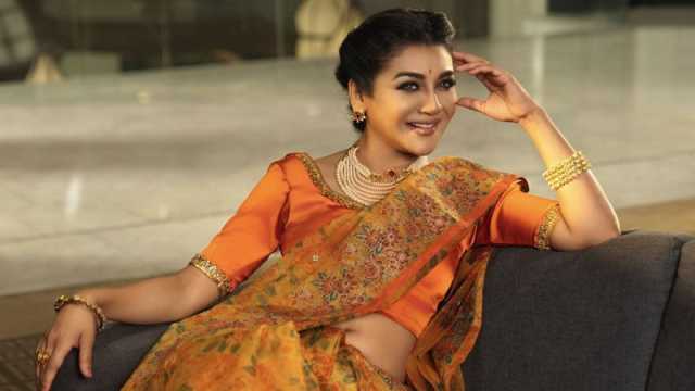 ‘জয়ার জন্য দাঁড়িয়ে থাকতে ভালো লাগে...’