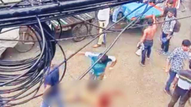 ব্যবসায়ীকে ইট-পাথর মেরে হত্যা: যুবদলের ২ নেতাকে আজীবন বহিষ্কার
