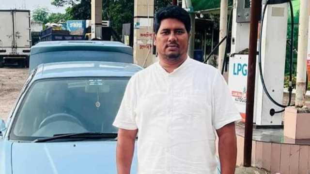 রামদা হাতে আলোচনায় এসে দুর্বৃত্তের গুলিতে খুন 