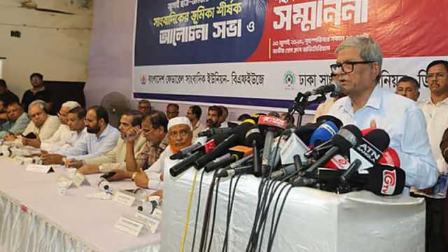 নির্বাচিত সরকারই দেশ চালাবে: মির্জা ফখরুল