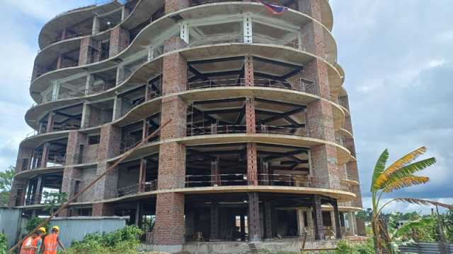 ঠিকাদার উধাও, থমকে গেছে হাই-টেক পার্ক নির্মাণকাজ