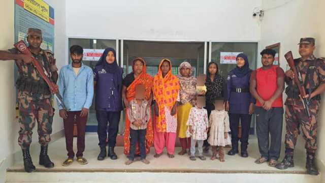 পানিহাটা সীমান্ত দিয়ে আরও ১০ জনকে ঠেলে পাঠাল বিএসএফ