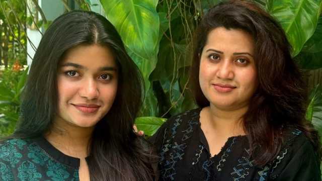 প্রথমবার মেয়ের সঙ্গে গাইলেন ন্যান্সি