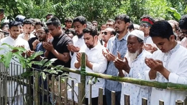 শহীদ আবু সাঈদের কবর জিয়ারতের মধ্য দিয়ে এনসিপির ‘জুলাই পদযাত্রা’ শুরু