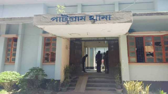 পাটগ্রাম থানা থেকে ছিনিয়ে নেওয়া এক আসামি গ্রেপ্তার, বিএনপির ৩ নেতা বহিষ্কার