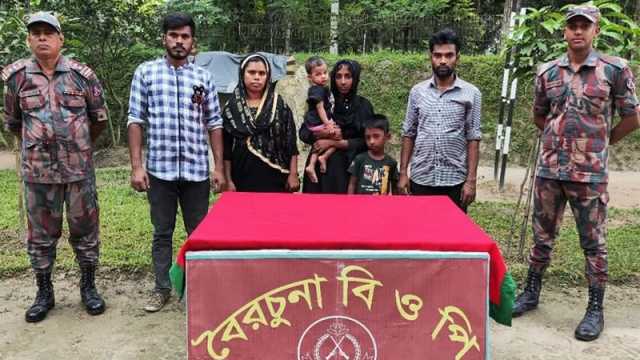 পীরগঞ্জ সীমান্ত দিয়ে ৬ জনকে পুশইন