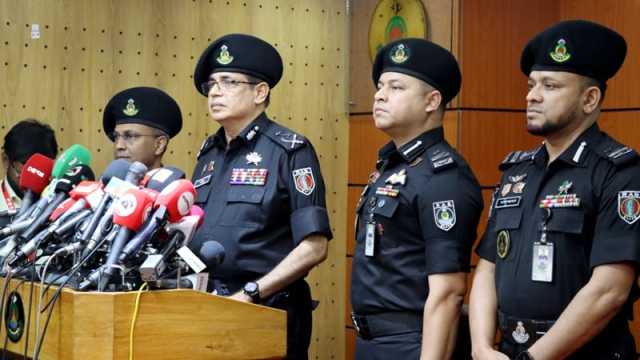 বিমানের ফ্লাইটে বোমা থাকার ভুয়া খবরের নেপথ্যে ‘পরকীয়া’: র‍্যাব